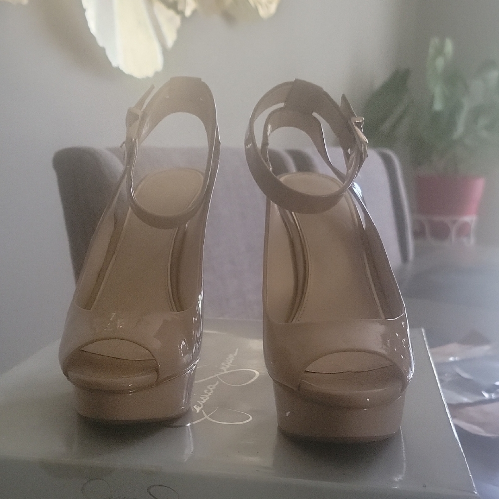 Jessica Simpson Nude Patent Peep-Toe Heels